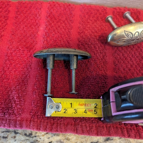 4 large brass knobs - Picture 2 of 3